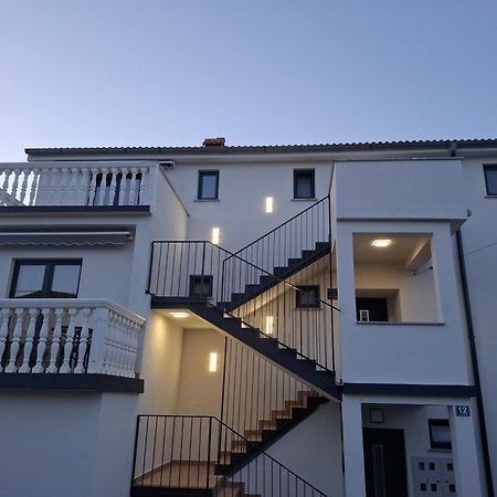 Olivista Croatia Apartments Njivice Exterior foto